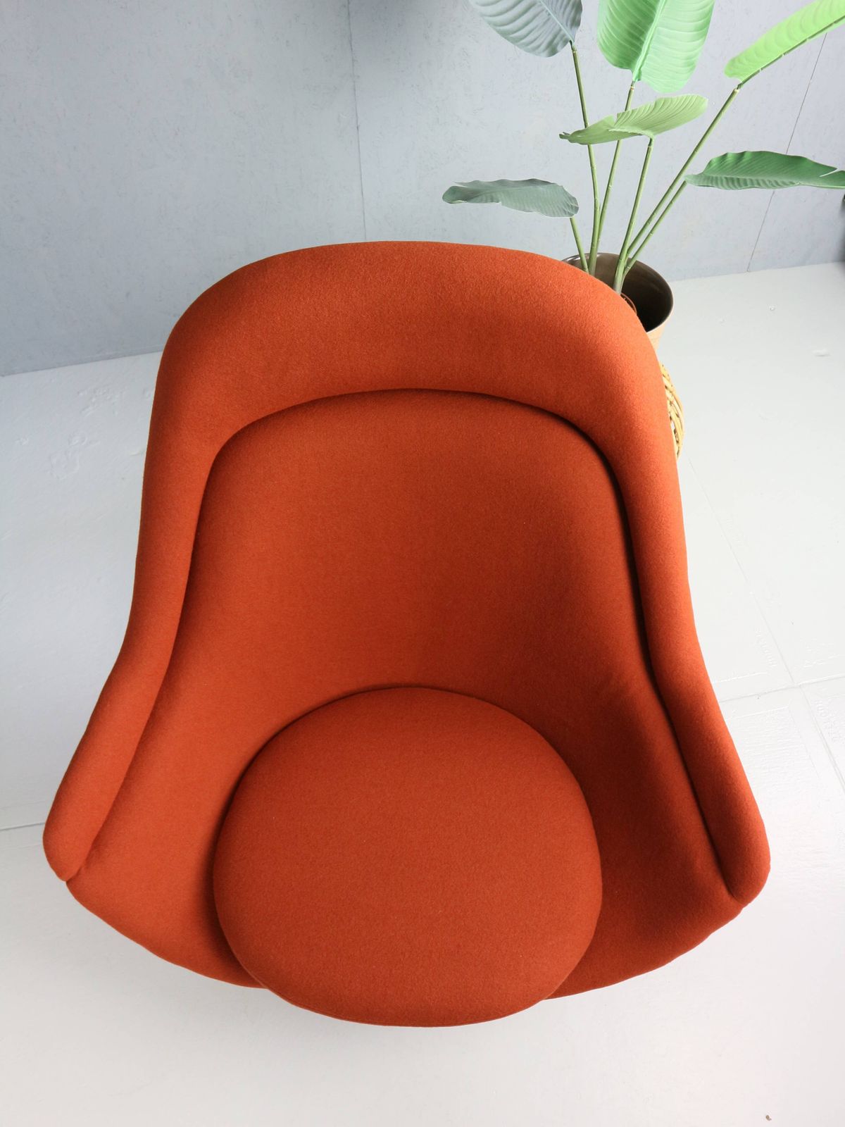 photo vintage Early Bronze Lounge Chair By Warren Platner For Knoll 1960s In Rust Red