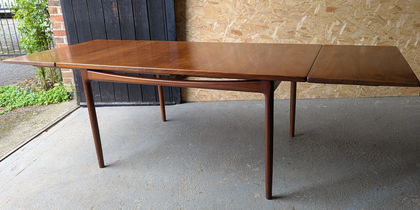 Kofod Larsen Gplan Extending Dining Table (Delivery Available) 60s Teak