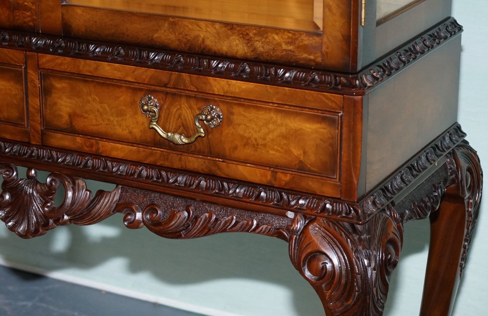 Furniture Vintage Carved Queen Anne Style Display Cabinet Bookcase photo