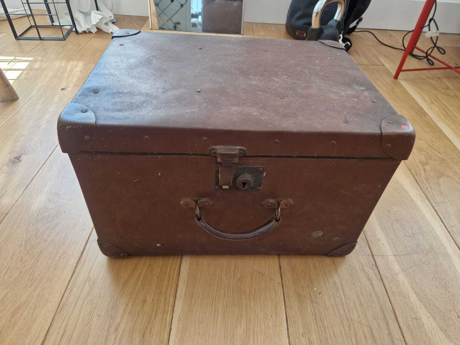1940s Hatbox (With Moleskin Top Hat And A Velvet Bowler Hat Inside) photo for sale