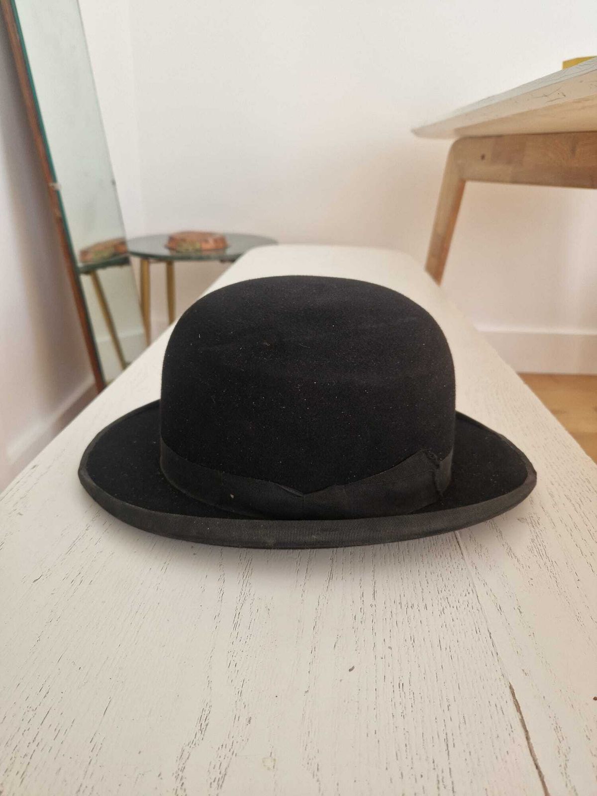1940s Hatbox (With Moleskin Top Hat And A Velvet Bowler Hat Inside) photo vinterior