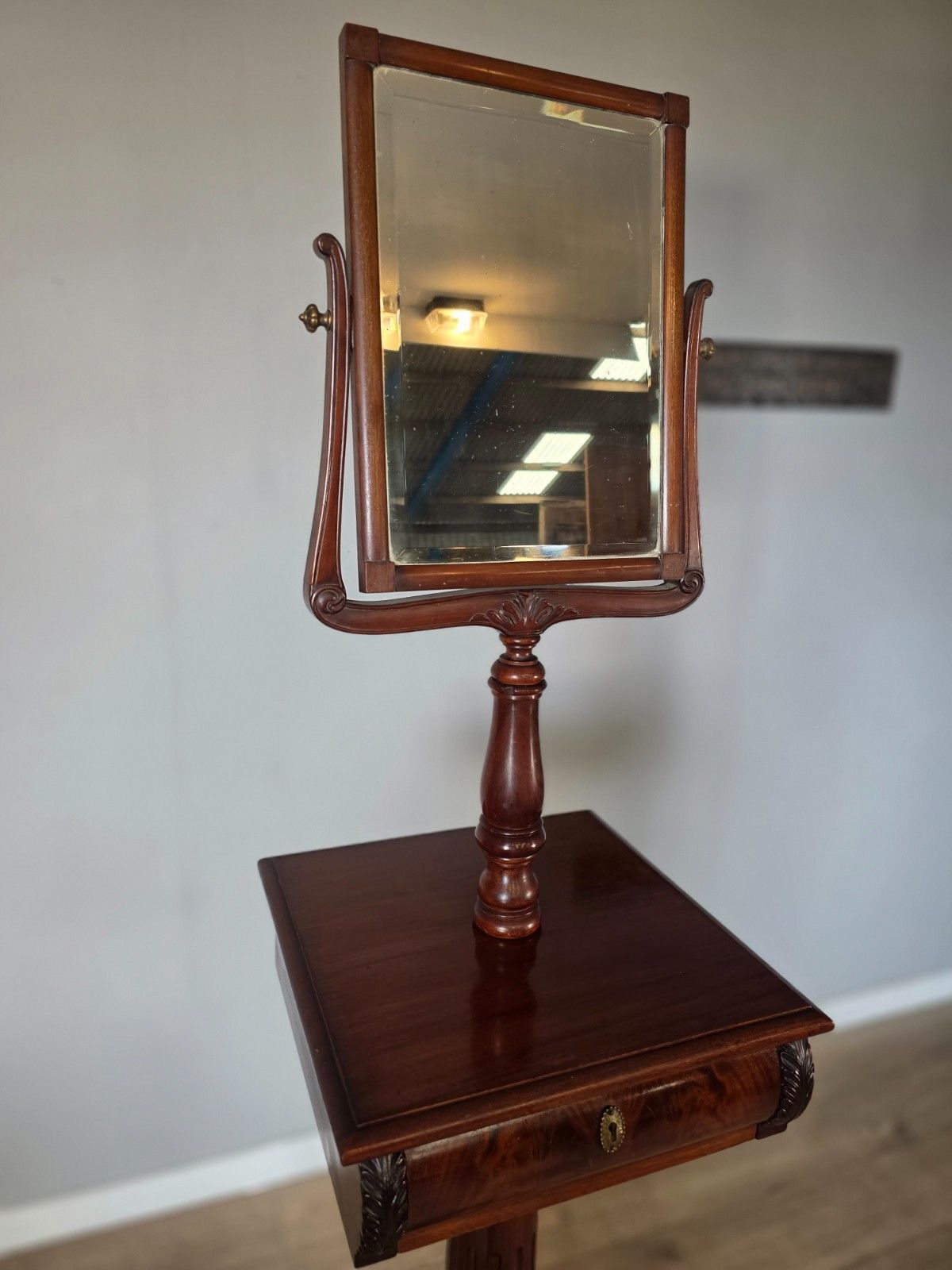 photo furniture Victorian 1909 Mahogany American Gentleman's Shaving Stand/Vanity Mirror Stand