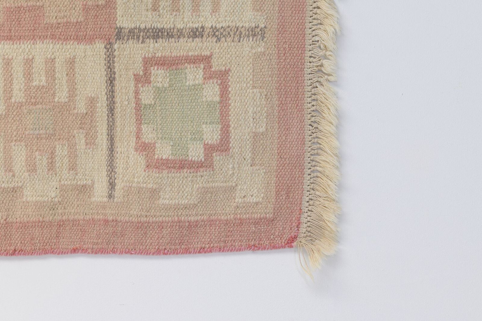 Pale Cream And Pink Kilim photo for sale