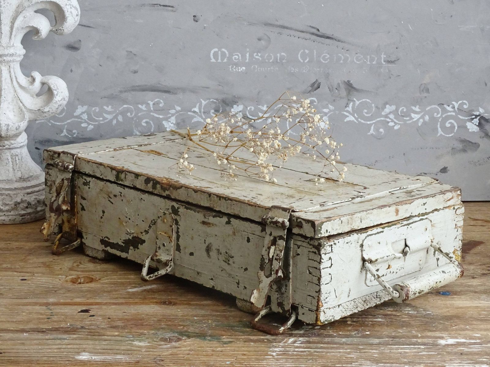 Antique Gray Wood Trunk Crate Box, Footlocker: Chippy Paint Steamer Trunk, Industrial Storage photo vinterior