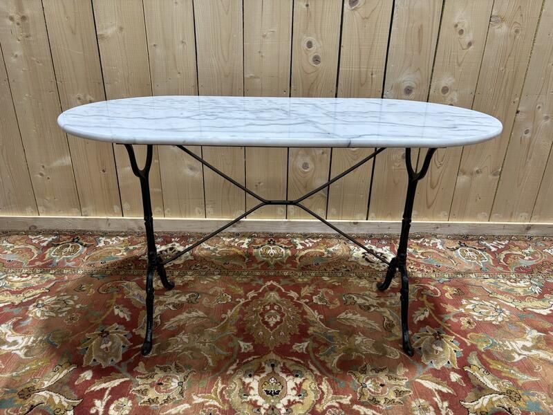 Table Bistrot Avec Plateau Ovale En Marbre photo furniture