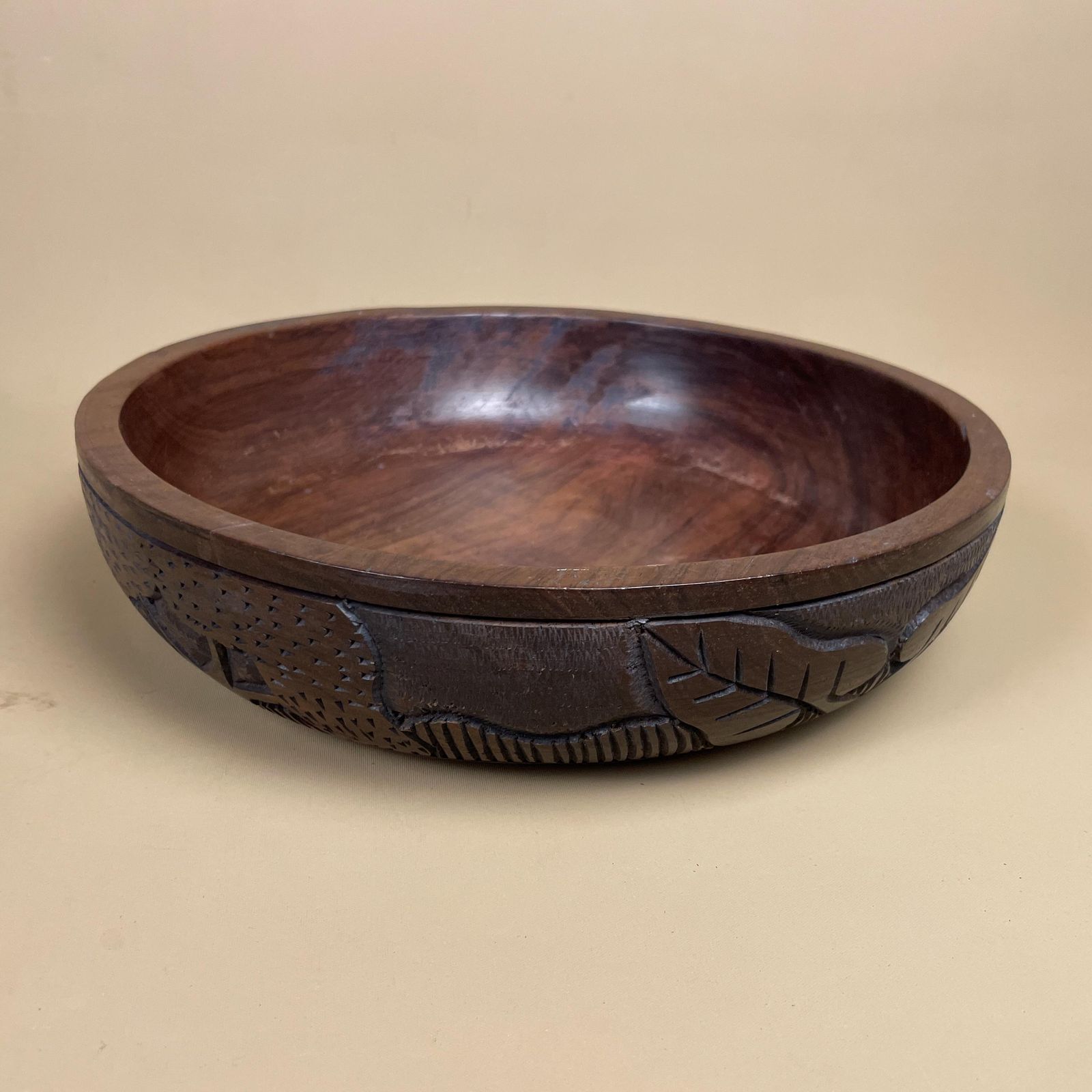 Vintage Hand Carved Wooden Bowl With Leaf Design Motif Rustic Farmhouse Cottage Tableware Decor Dark Finished Wood Low Profile Rim photo 55.0