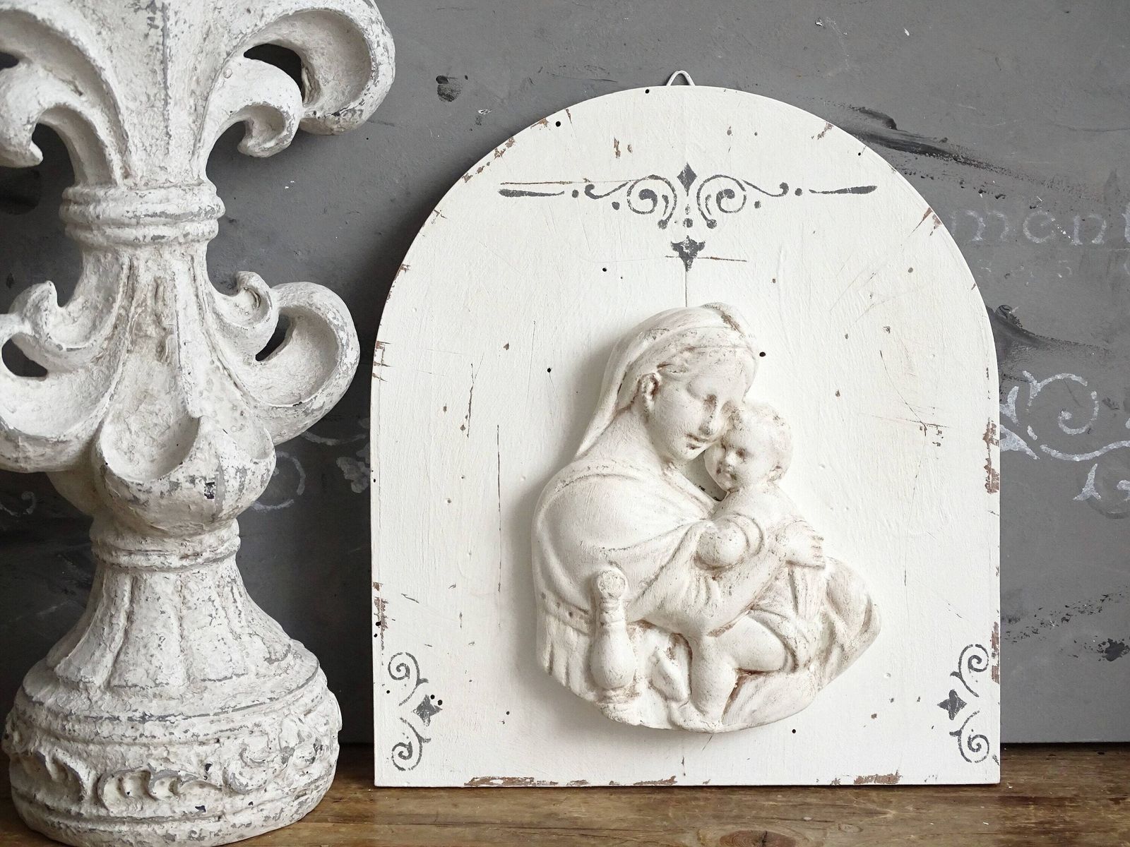 White Wood Wall Plaque Of Plaster Mother And Child, Shabby Chic Wall Statuary photo 60.0
