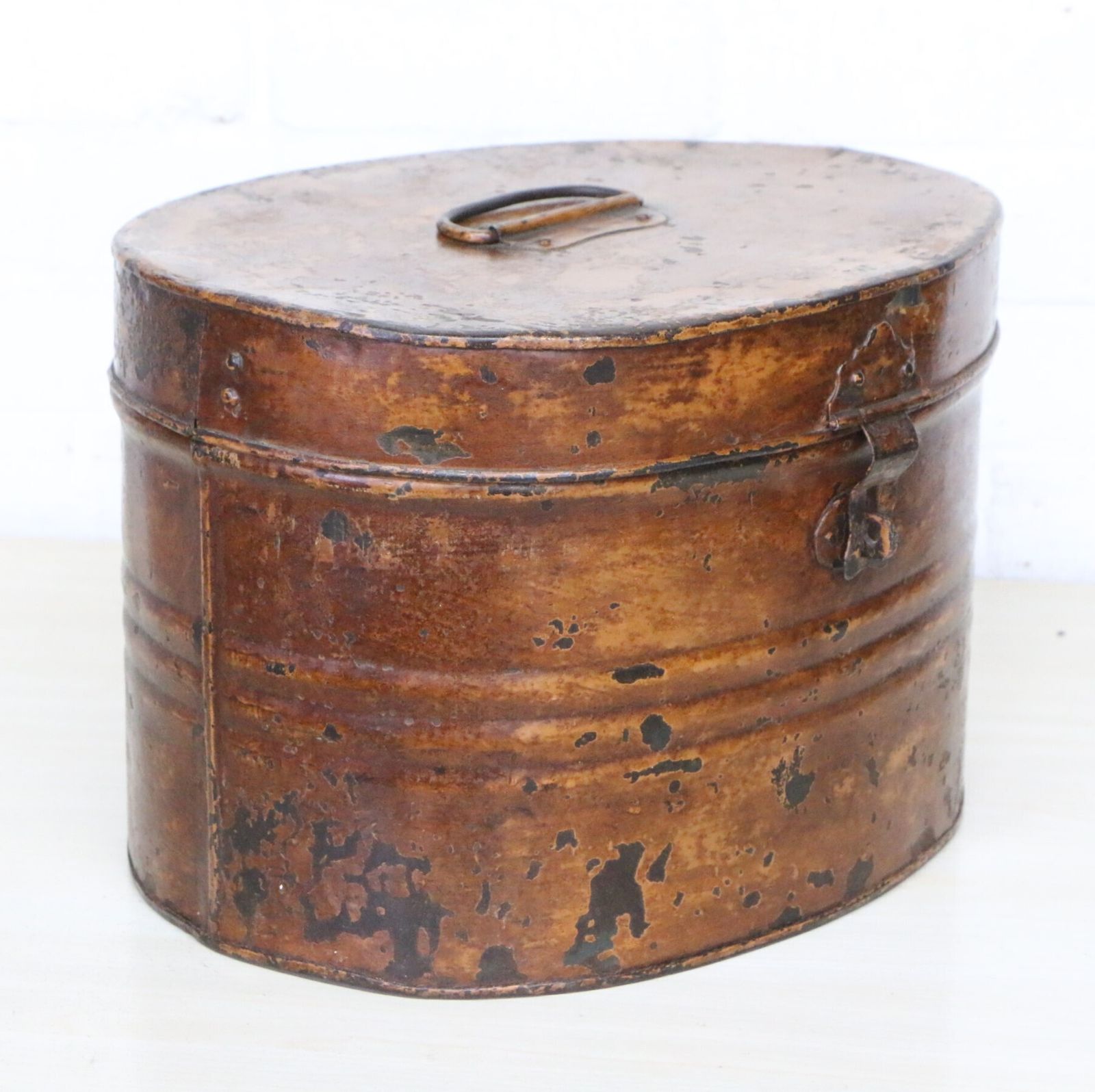Antique Metal Hat Box Toleware Tin Lovely Patina + Hasp Very Decorative photo Home Decor
