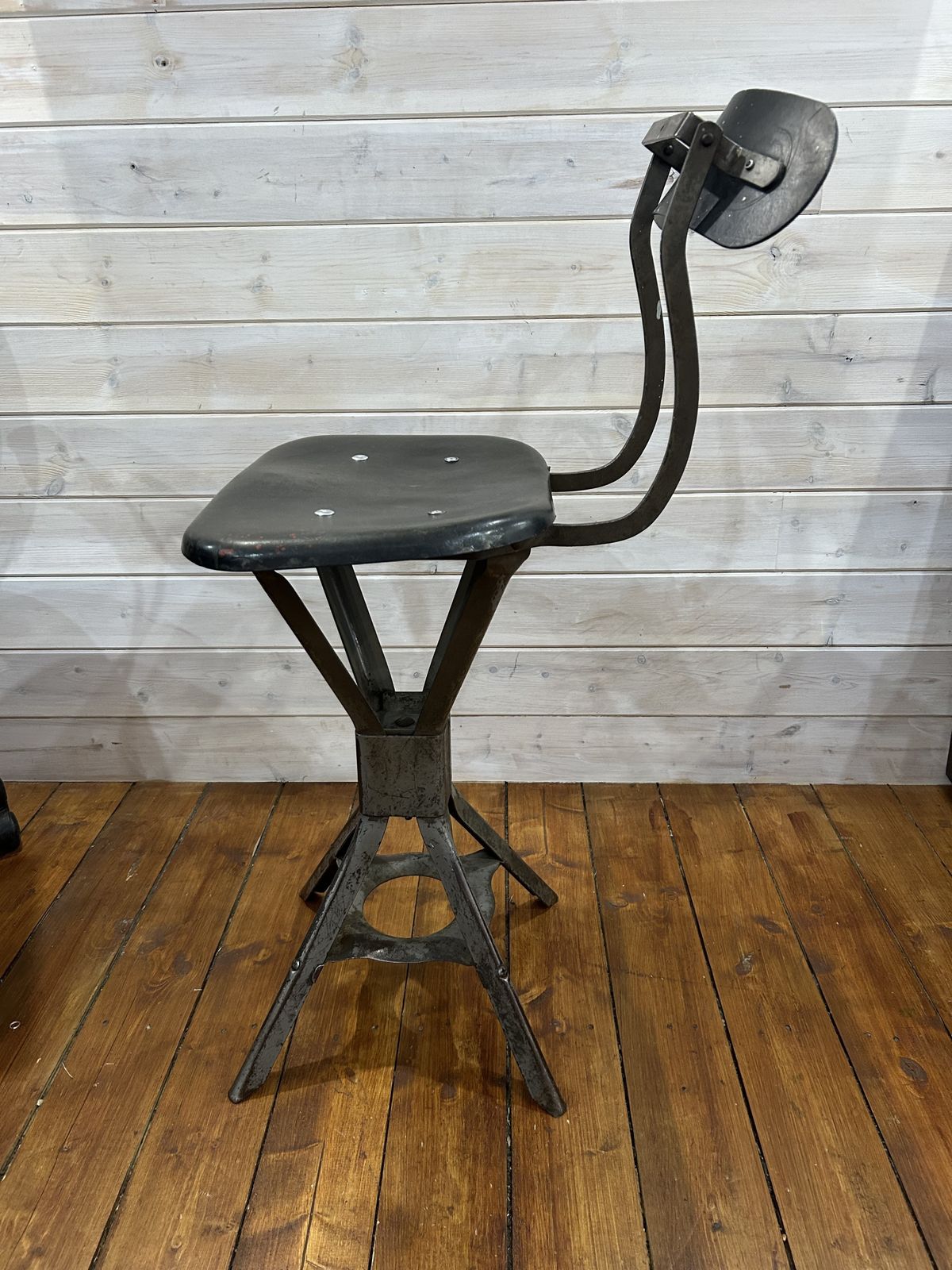 Industrial 1960s Chair. Lightly Cleaned But As Is In The Factory!!But photo vinterior