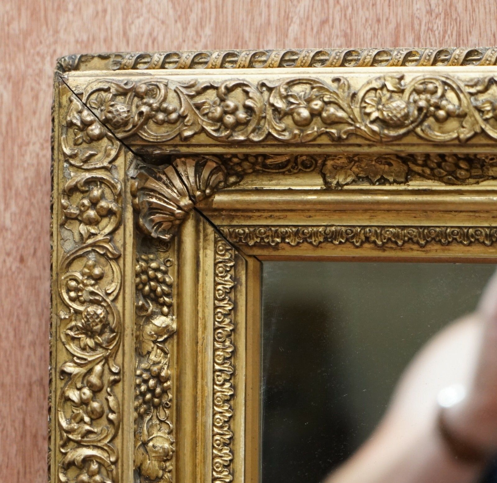 Exceptionally Carved & Heavily Detailed Period Victorian Wall Giltwood Mirror photo vinterior