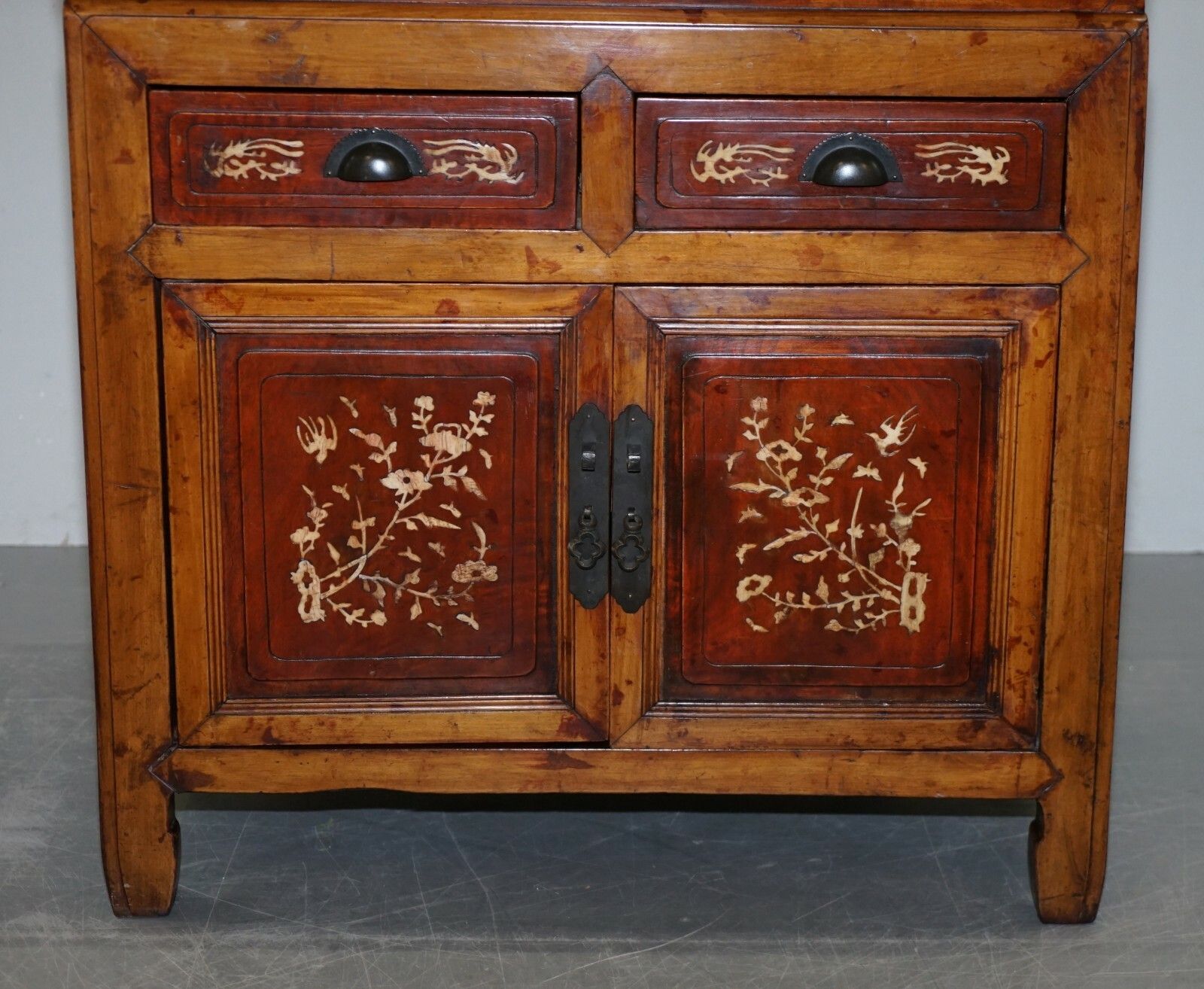 Antique Chinese Export Circa 1900 Redwood Lacquered Inlaid Wash Stand Sideboard photo for sale