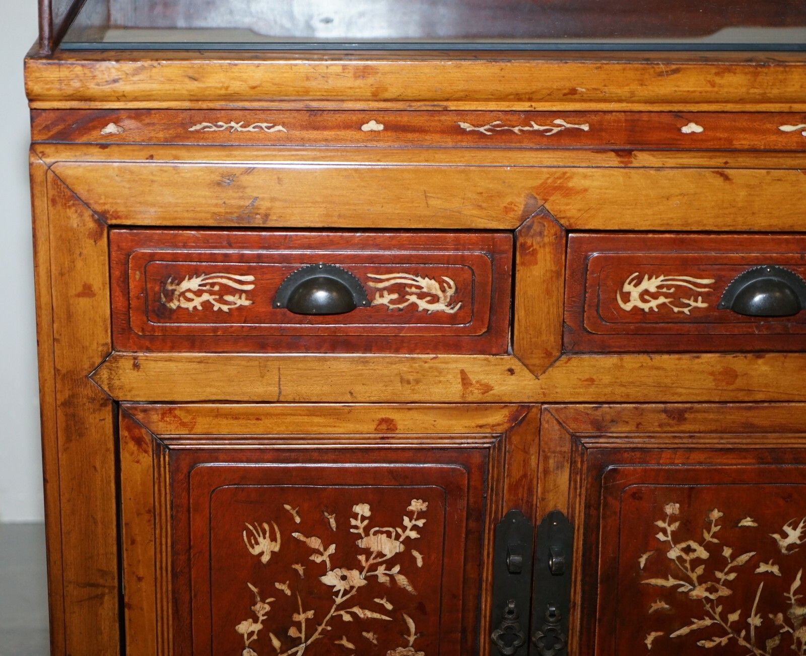 Antique Chinese Export Circa 1900 Redwood Lacquered Inlaid Wash Stand Sideboard photo Furniture