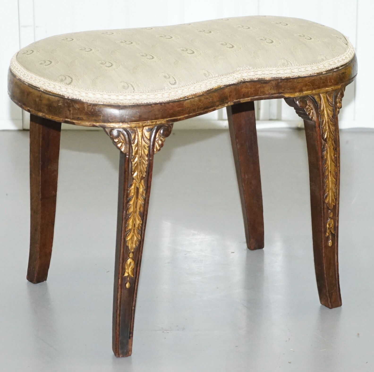 Rare Regency Walnut Giltwood Curved Kidney Saddle Stool Acanthus Leaf Detailing photo Furniture