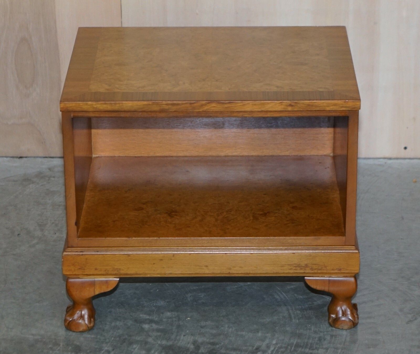 Lovely Pair Of Burr & Burl Walnut, Claw & Ball Foot, Side End Lamp Wine Tables photo Furniture