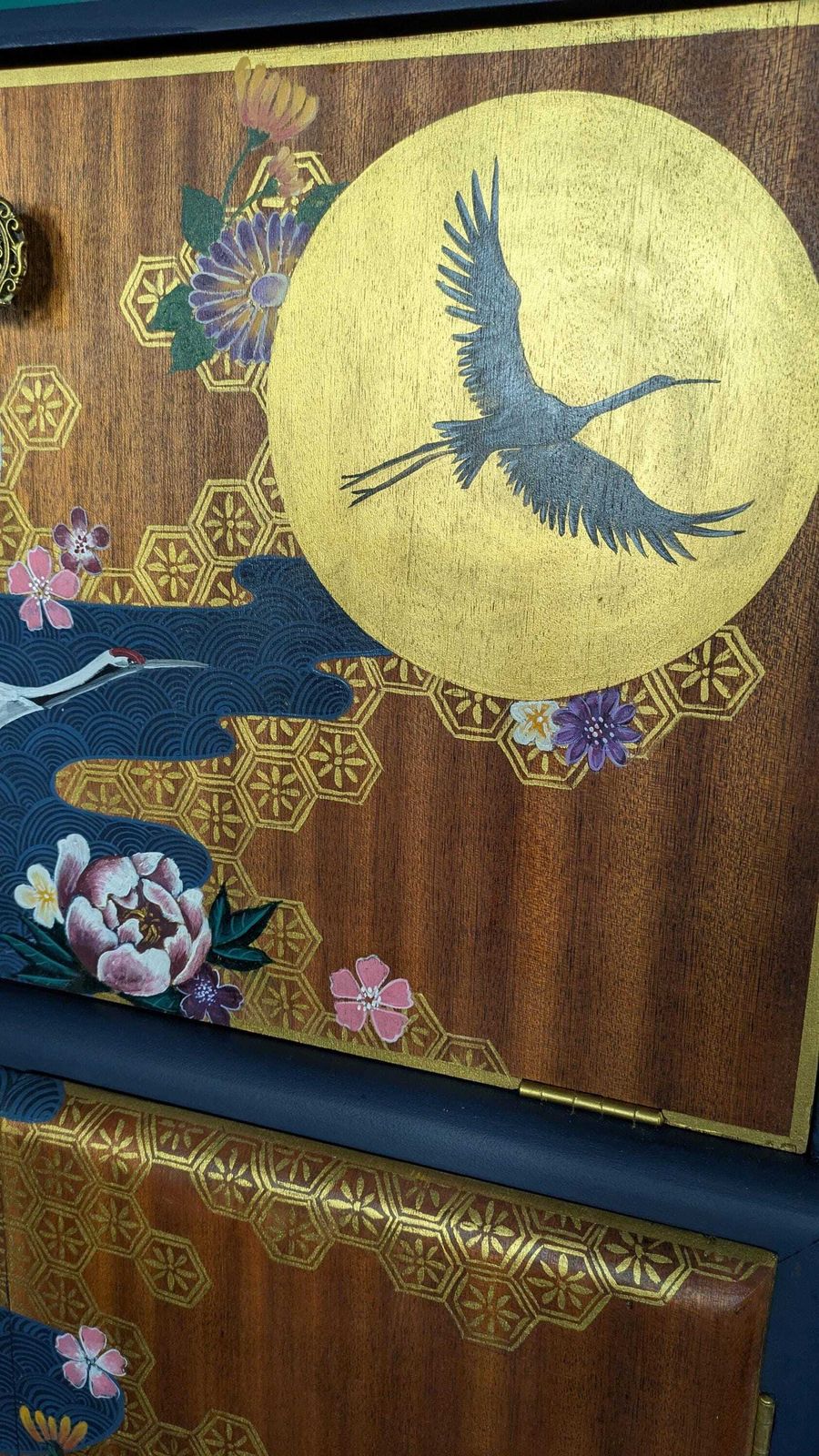 Vintage Cocktail Cabinet – Hand Painted Japanese Crane & Floral Design, Oriental Style Drinks Cabinet photo 750.0