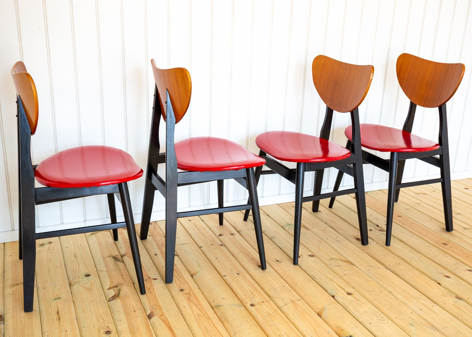 Mid Century Butterfly Dining Chairs Set Of 4 Space Age Mcm 1960s 1950s Red Black Vintage Retr.O photo vinterior
