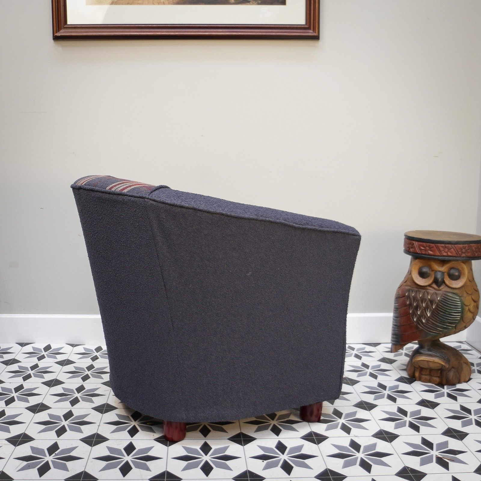 325.0 Upholstered Blue And Tartan Tub Chair photo