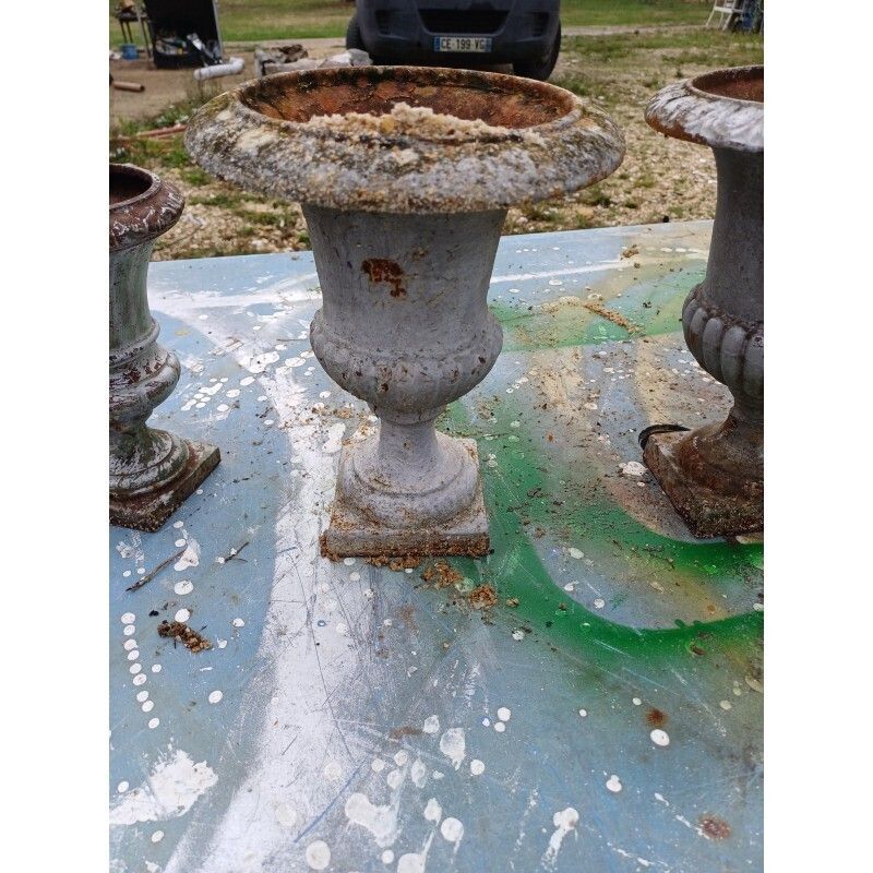 photo vinterior Set Of 6 Medici Cast Iron Vases From Charleville   Mézières 1900