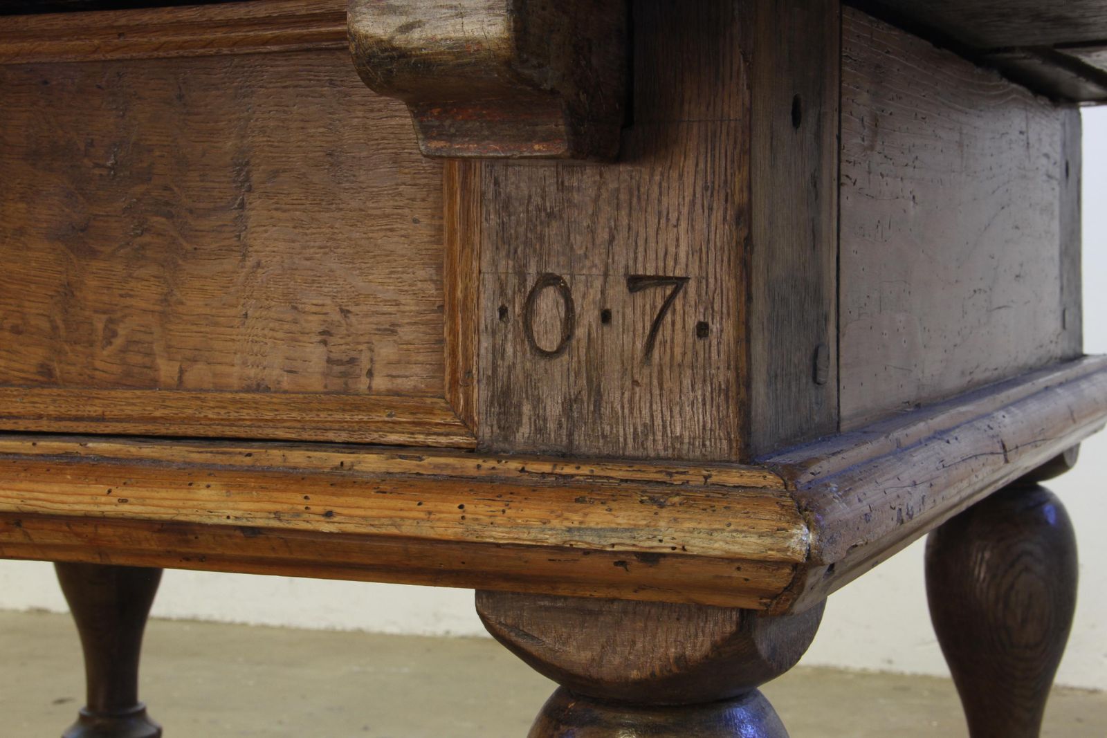 photo vinterior Baroque Antique Nordic Provincial Oak Table 1800s Rustic Farmhouse, Rich Patina