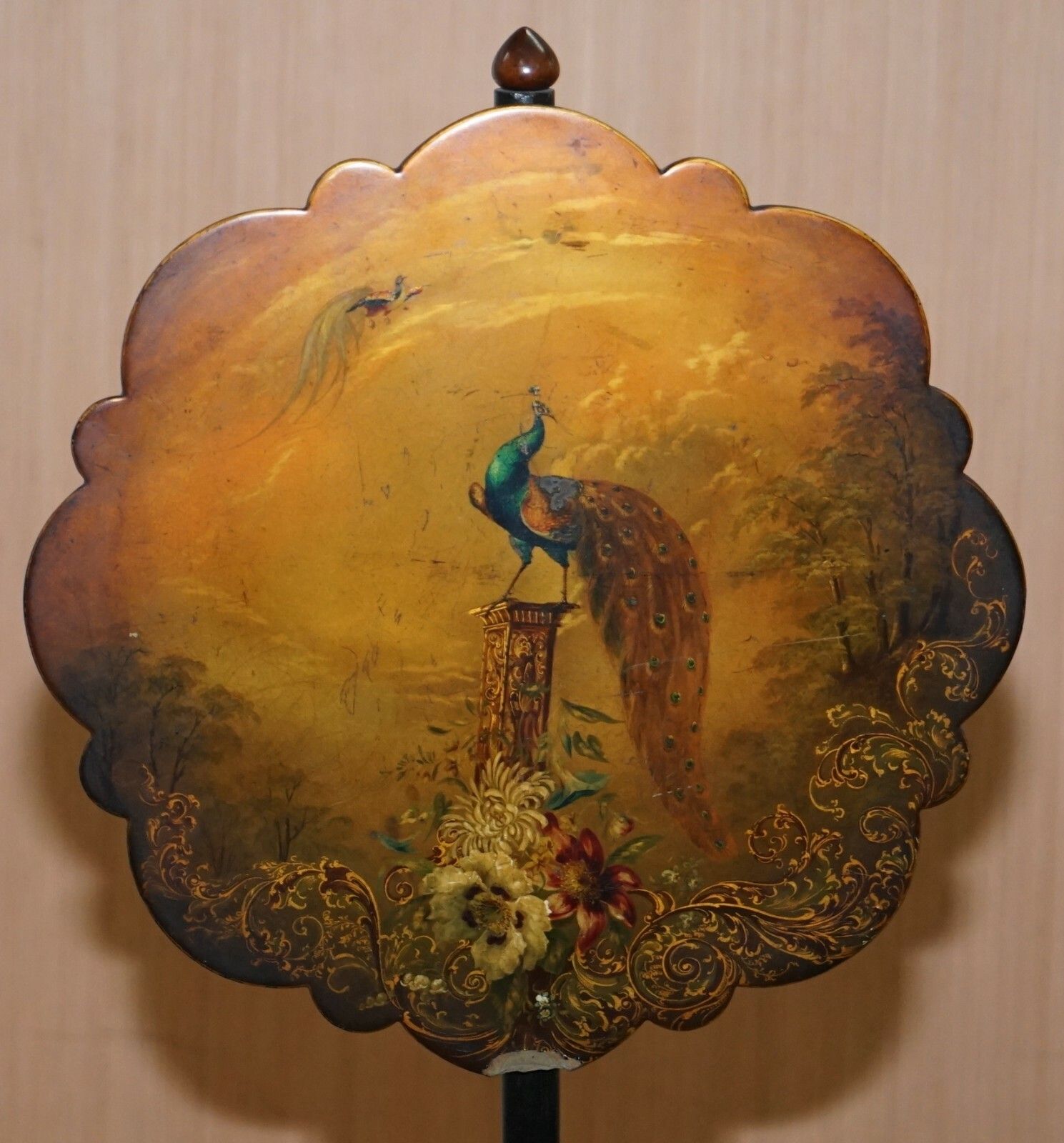 Rare Jennens & Bettridge Brimm Parcel Gilt Papier Mache Hand Paint Pole Screen photo Home Fixtures