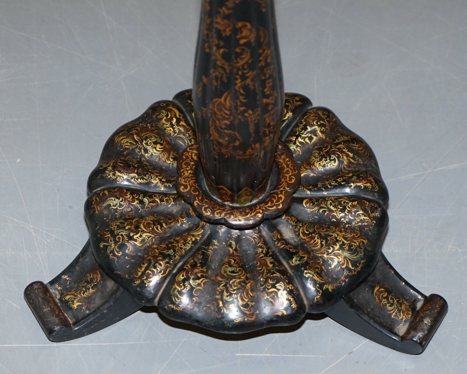 photo for sale Rare Jennens & Bettridge Brimm Parcel Gilt Papier Mache Hand Paint Pole Screen