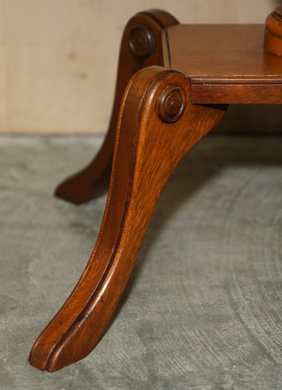 Pair Of Burr Yew Wood Beresford & Hicks Side End Lamp Tables With Gallery Rail photo vintage