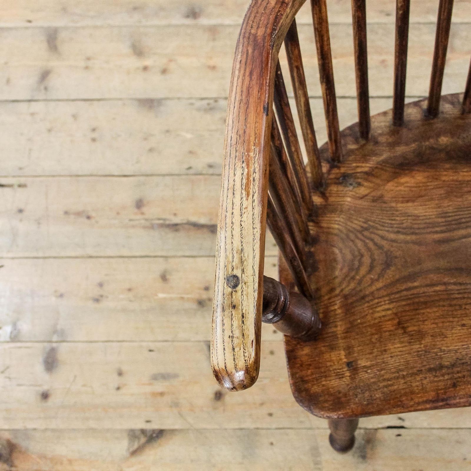 Antique Primitive Ash And Elm Windsor Comb Back Armchair | Windsor Chair | Antique Furniture | Antique | Fireside Chairs (M 6332) photo vintage