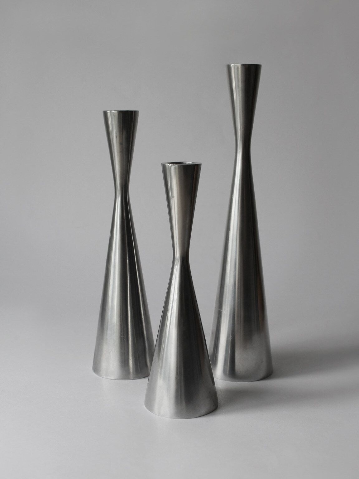 Gepolijste aluminium kaarsenhouders – set van drie