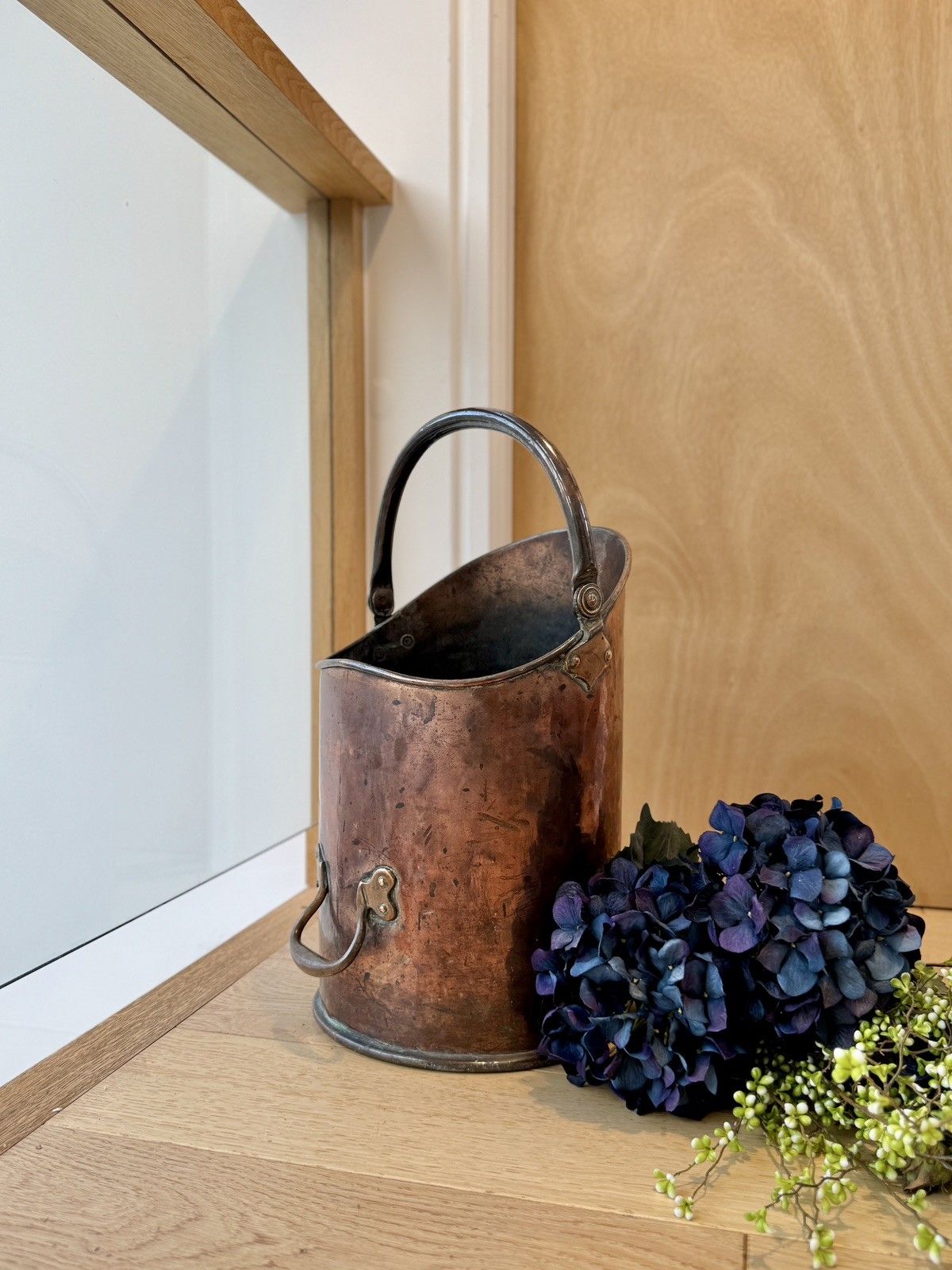 Large Antique Country House Coal Bin, English Copper, Fireside Keeper, Victorian photo vinterior