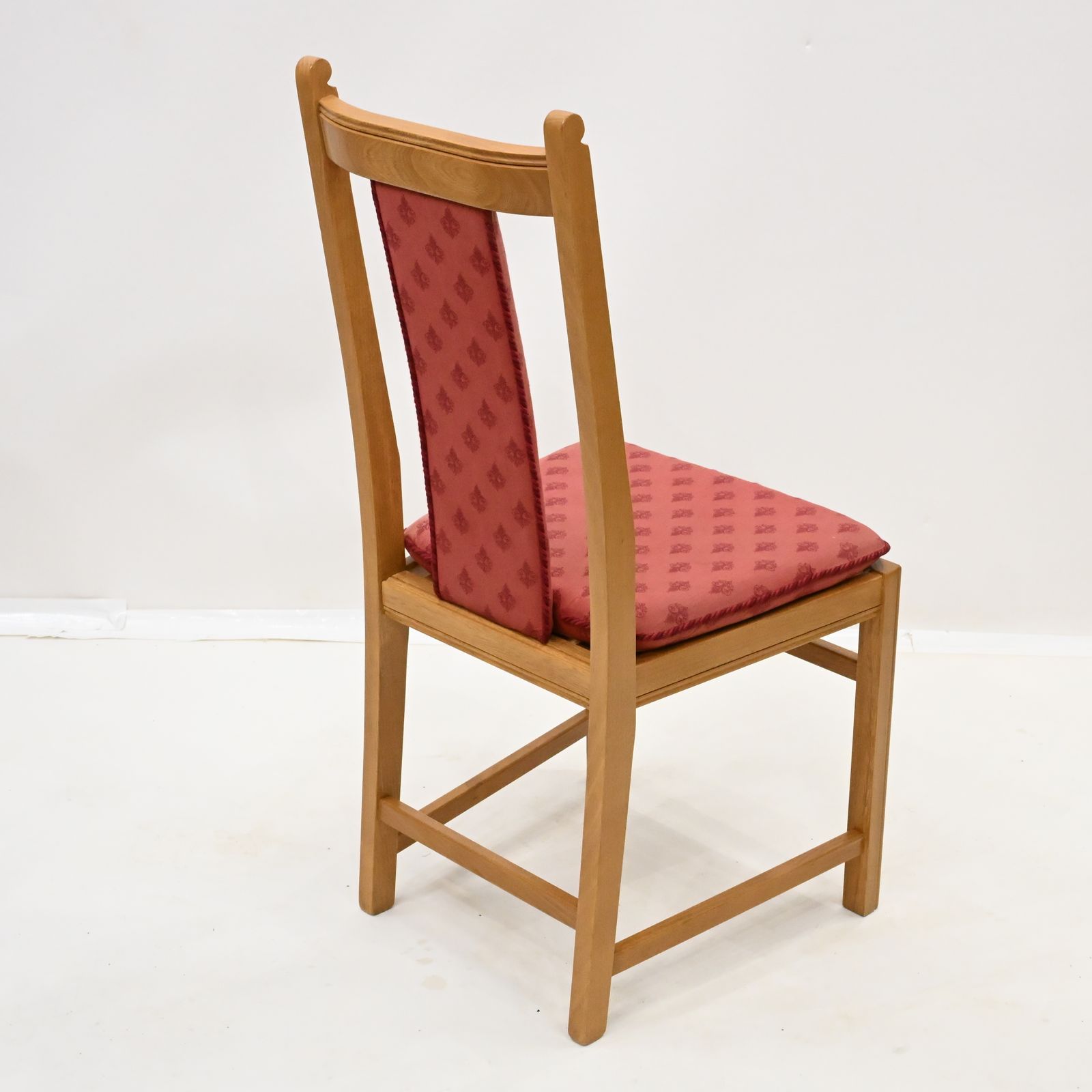 photo furniture 6 Ercol Hampton Dining Chairs Including 2 Carvers Golden Dawn Free Uk* Delivery