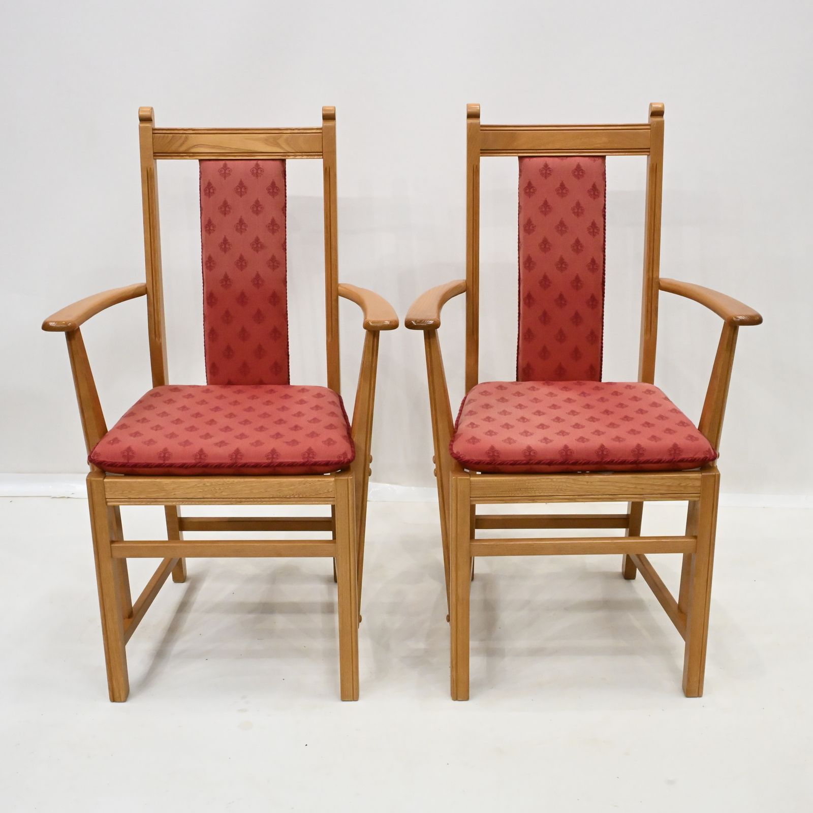 photo vinterior 6 Ercol Hampton Dining Chairs Including 2 Carvers Golden Dawn Free Uk* Delivery