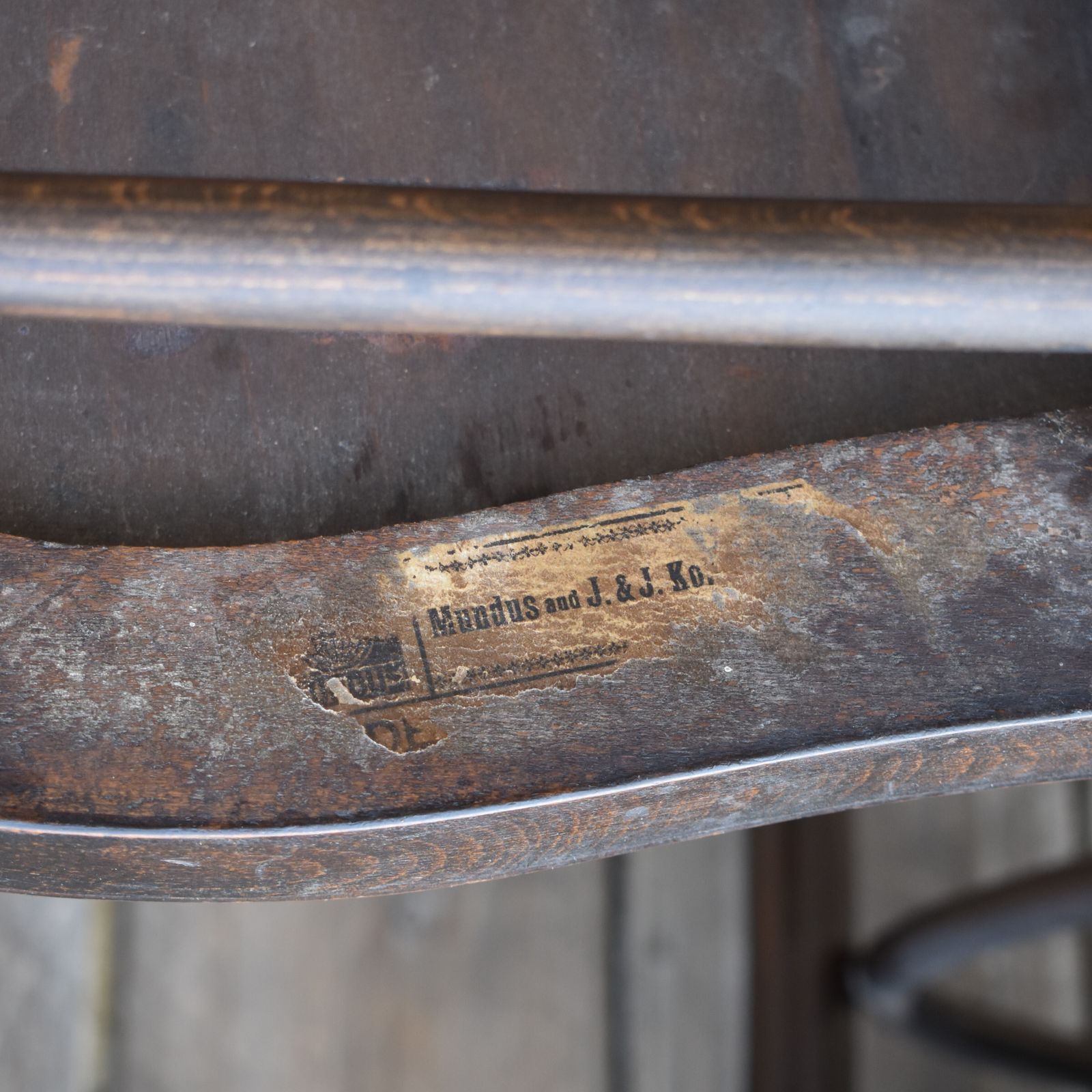 Antique 1920s Mundus J & J Kohn Bentwood Thonet Style Shield Seat Chairs Pair photo for sale