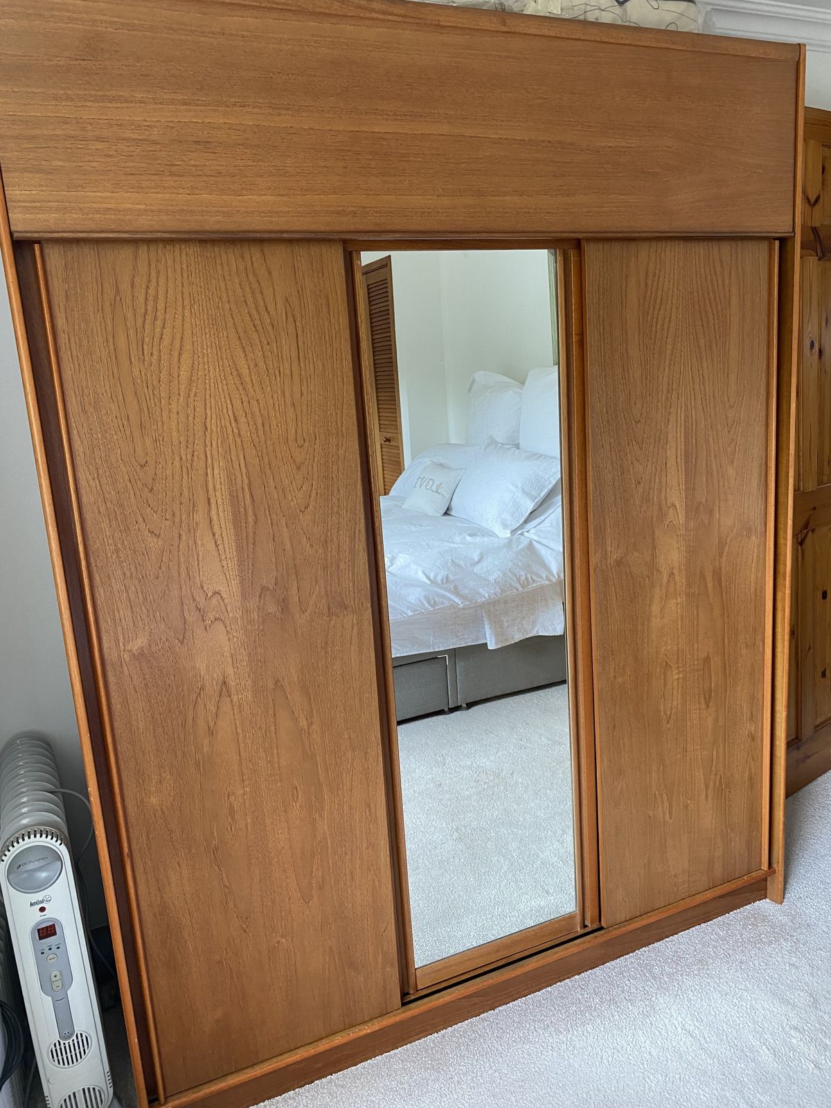 Vintage Austinsuite Bedroom Furniture photo furniture