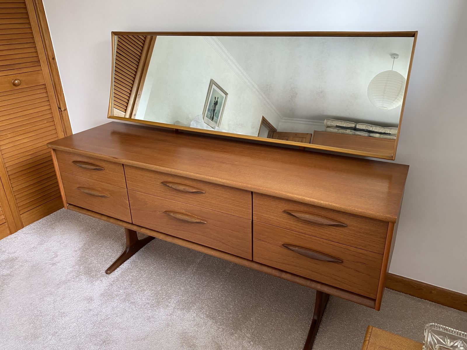 Vintage Austinsuite Bedroom Furniture photo 350.0