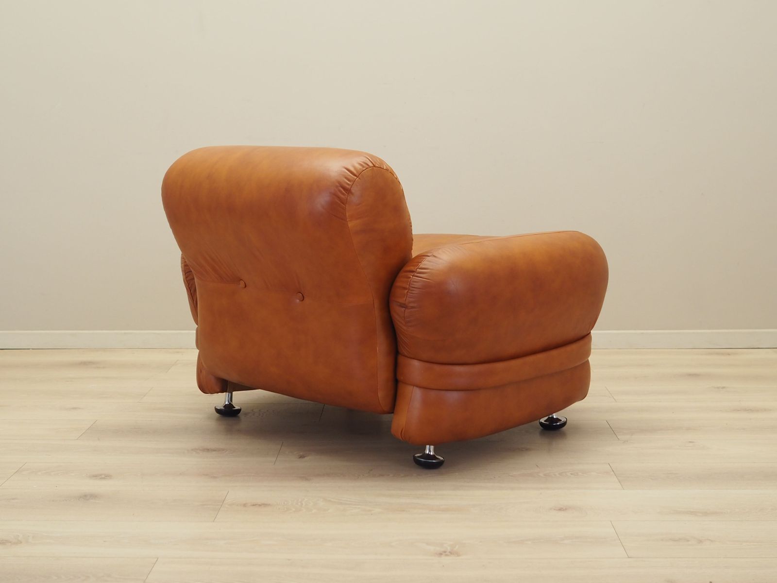 Leather Armchair, Italian Design, 1970s, Production: Italy photo buy
