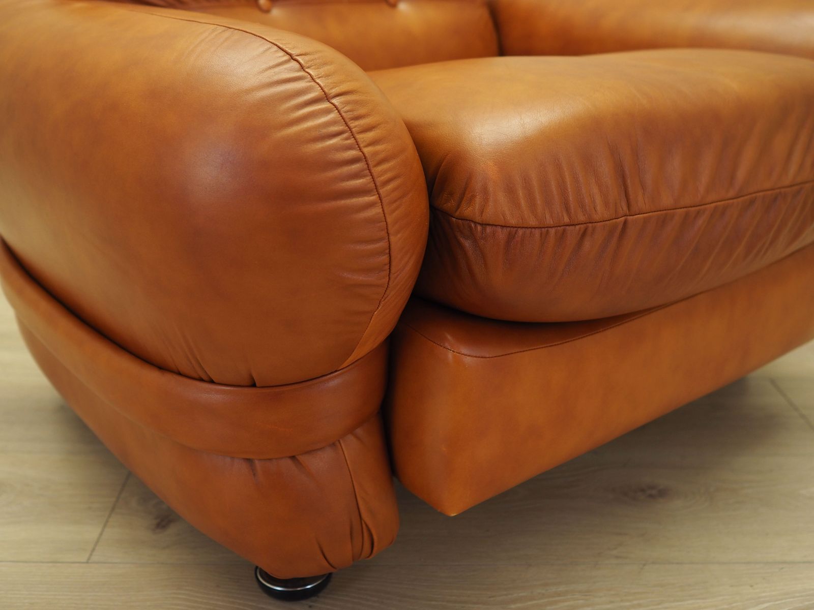 photo vinterior Leather Armchair, Italian Design, 1970s, Production: Italy