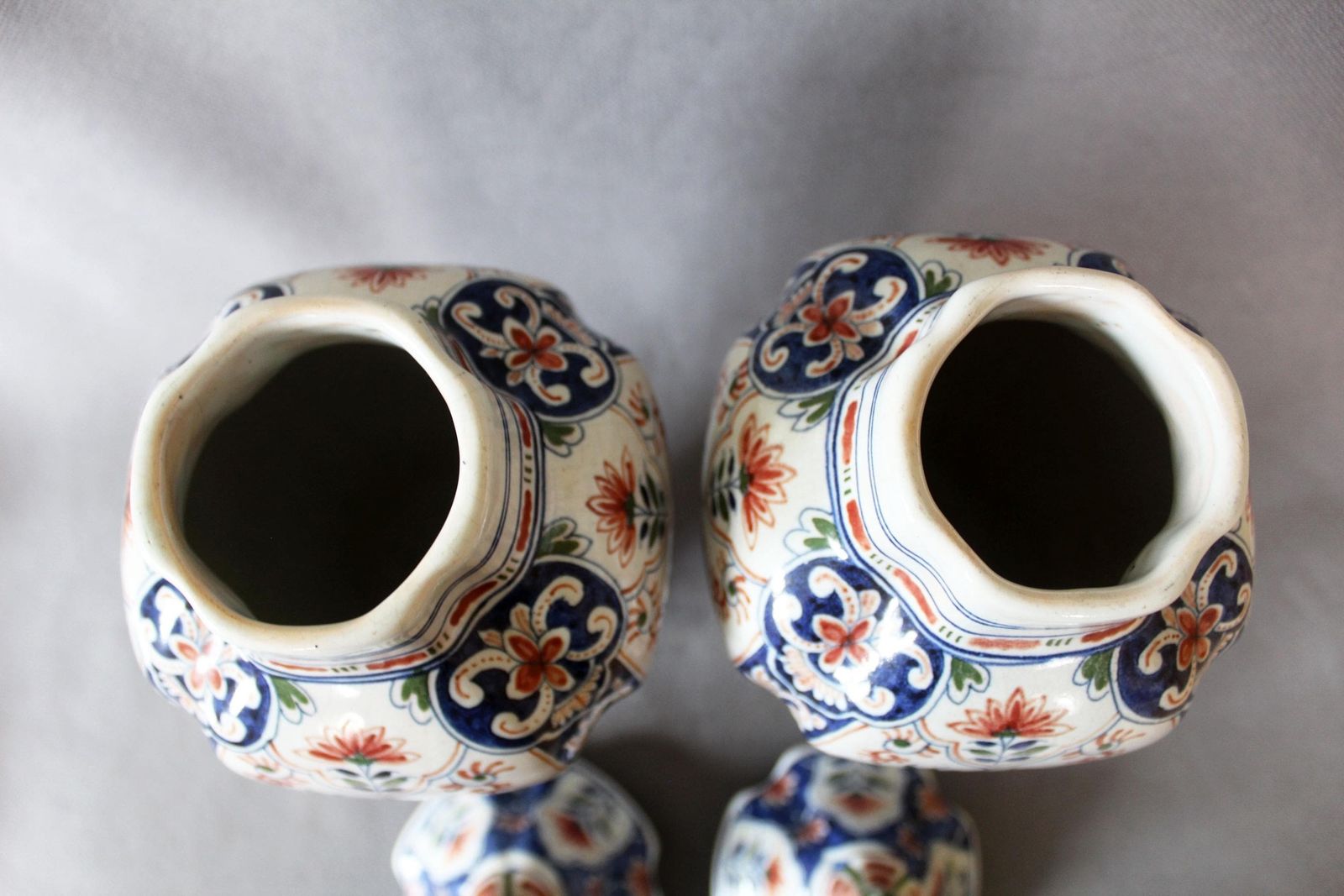 Set Of 2 Antique Belgium Boch Freres Bfk Ceramic Ginger Jar, Lidded Pedestal Jar, 19th Century Chambre Des Peintres Studio, Imari Design photo vintage
