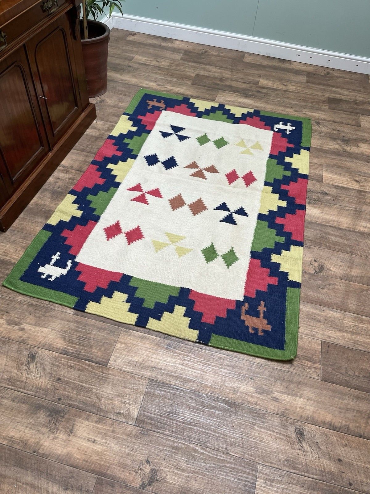 Stunning Vibrant Vintage Hand Made Kilim Rug, Oriental Carpet photo furniture