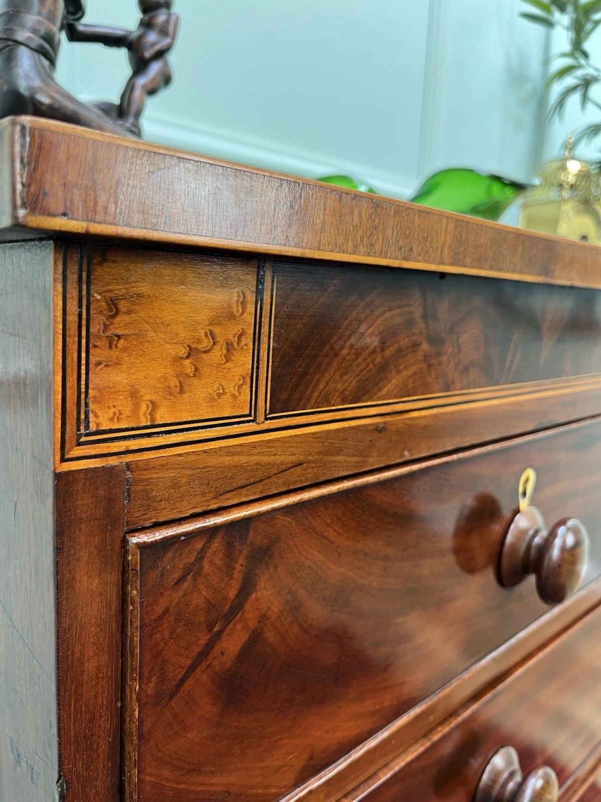 Superior Quality Antique Georgian Inlaid Mahogany Chest Of Drawers photo for sale