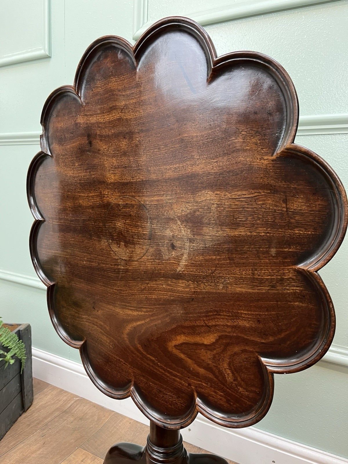 Superior Quality Antique George II Mahogany Pie Crust Tripod Table, Georgian photo 2950.0