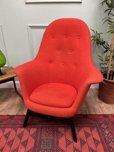 Stunning Egg Wing Arm Chair, Retro Mid Century Danish Hans Wenger Style photo 275.0