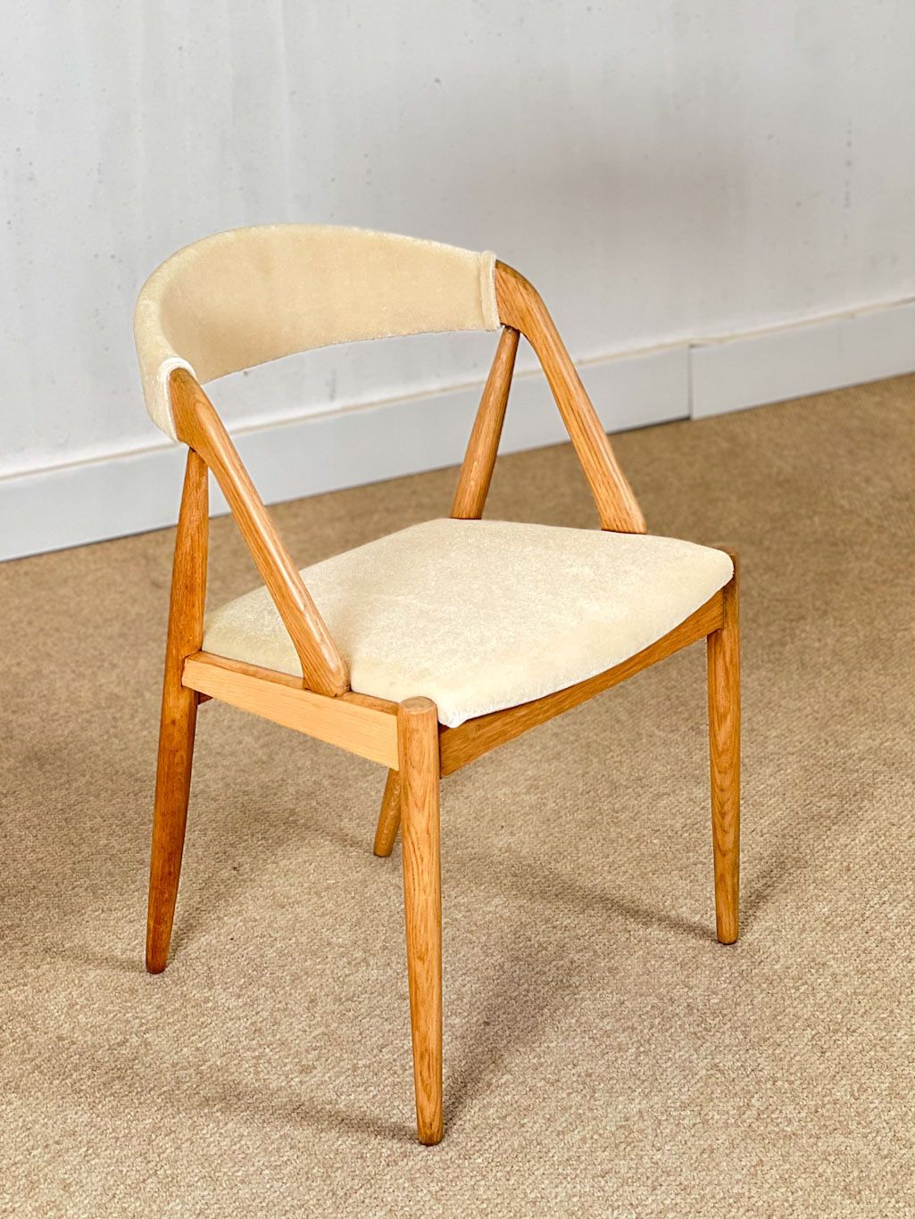 Set Of Four Oak Dining Chairs By Kai Kristensen (Model 31) photo vintage