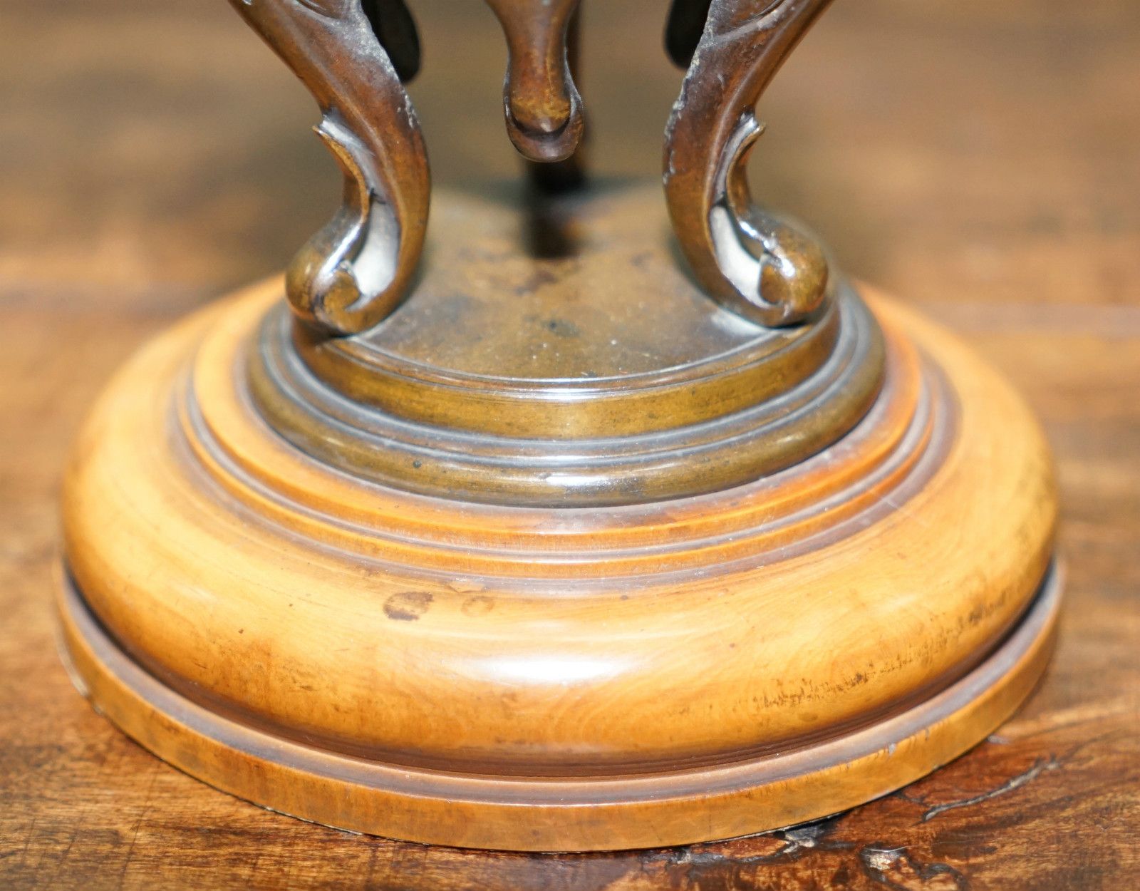 photo furniture Rare Japanese Meiji Period Circa 1870 Pair Of Bronze Dragon Candlestick Holders
