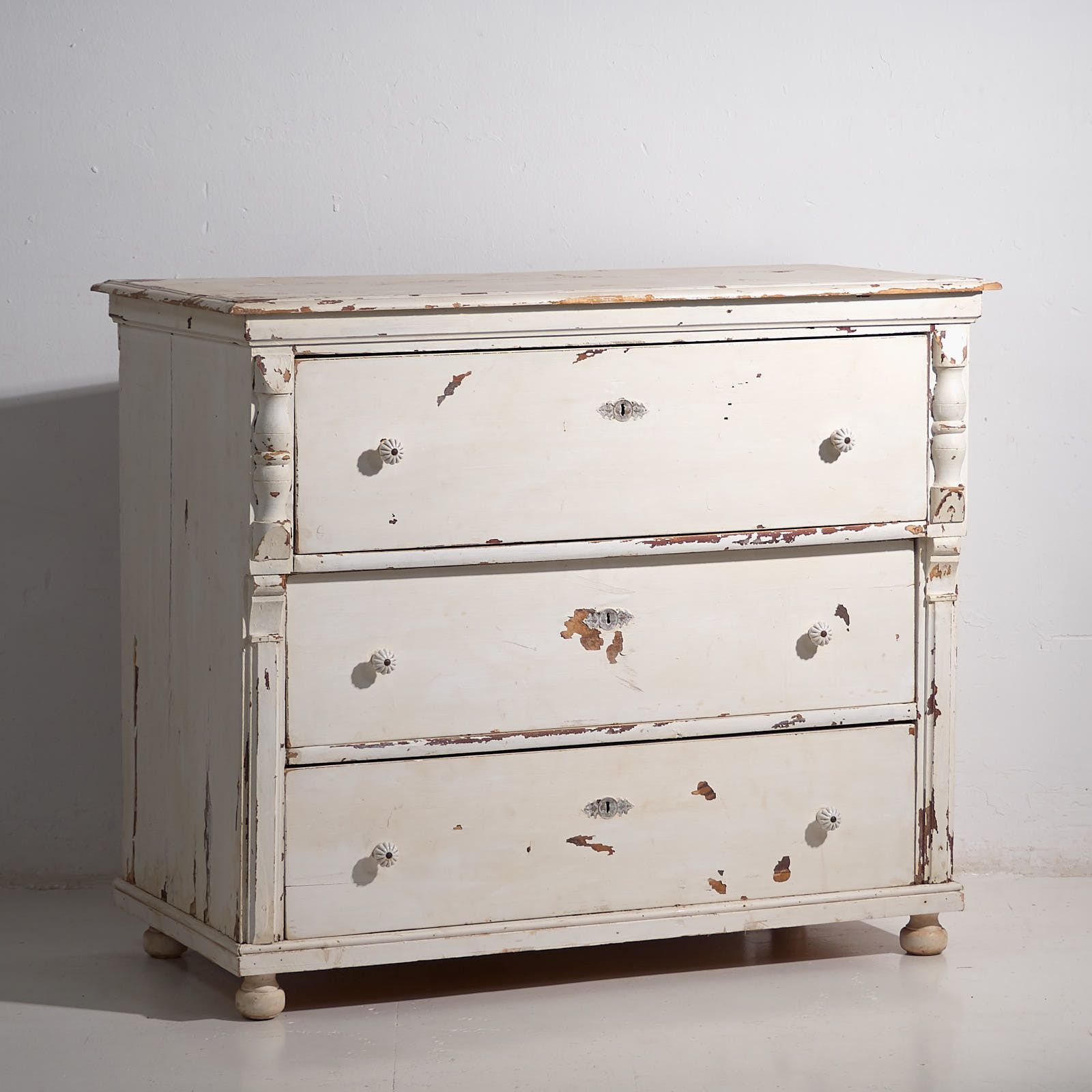 Antique White Provencal Style Chest Of Drawers (C.1920) #44