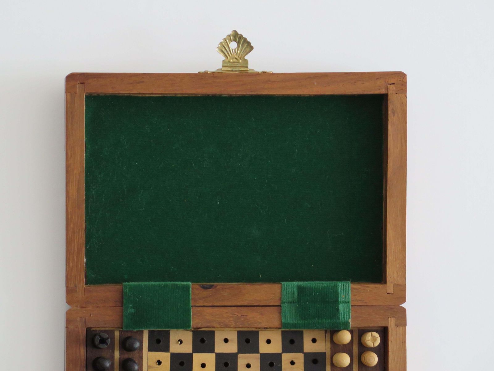 Miniature Travelling Chess Set Game Handmade In Walnut Inlaid Box, Circa 1940s photo buy