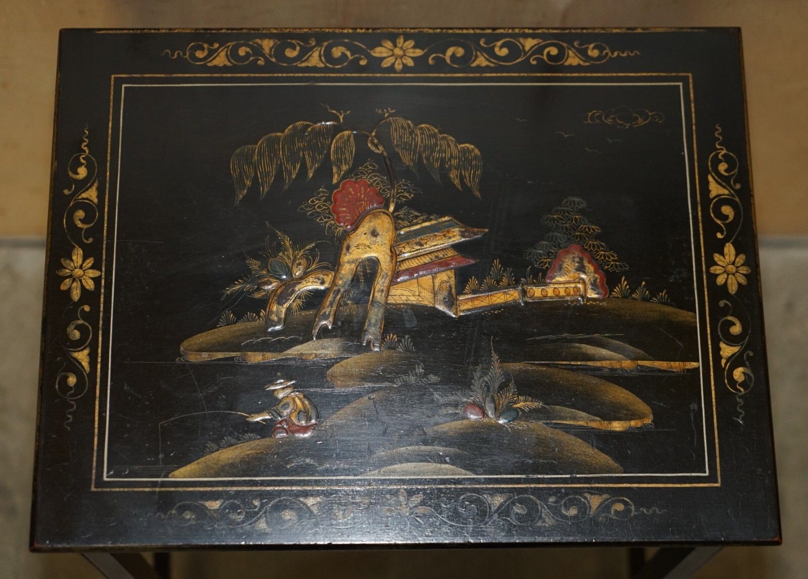 photo furniture Nest Of Three Circa 1900 Chinese Chinoiserie Lacqurered Side Tables Hand Painted