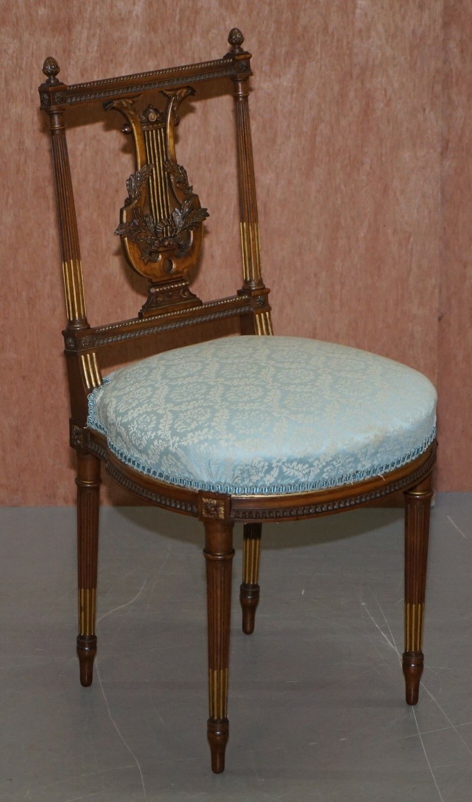 photo furniture Ornate Pair Of Important Hand Carved Giltwood Occasional Chairs Phoenix Harp