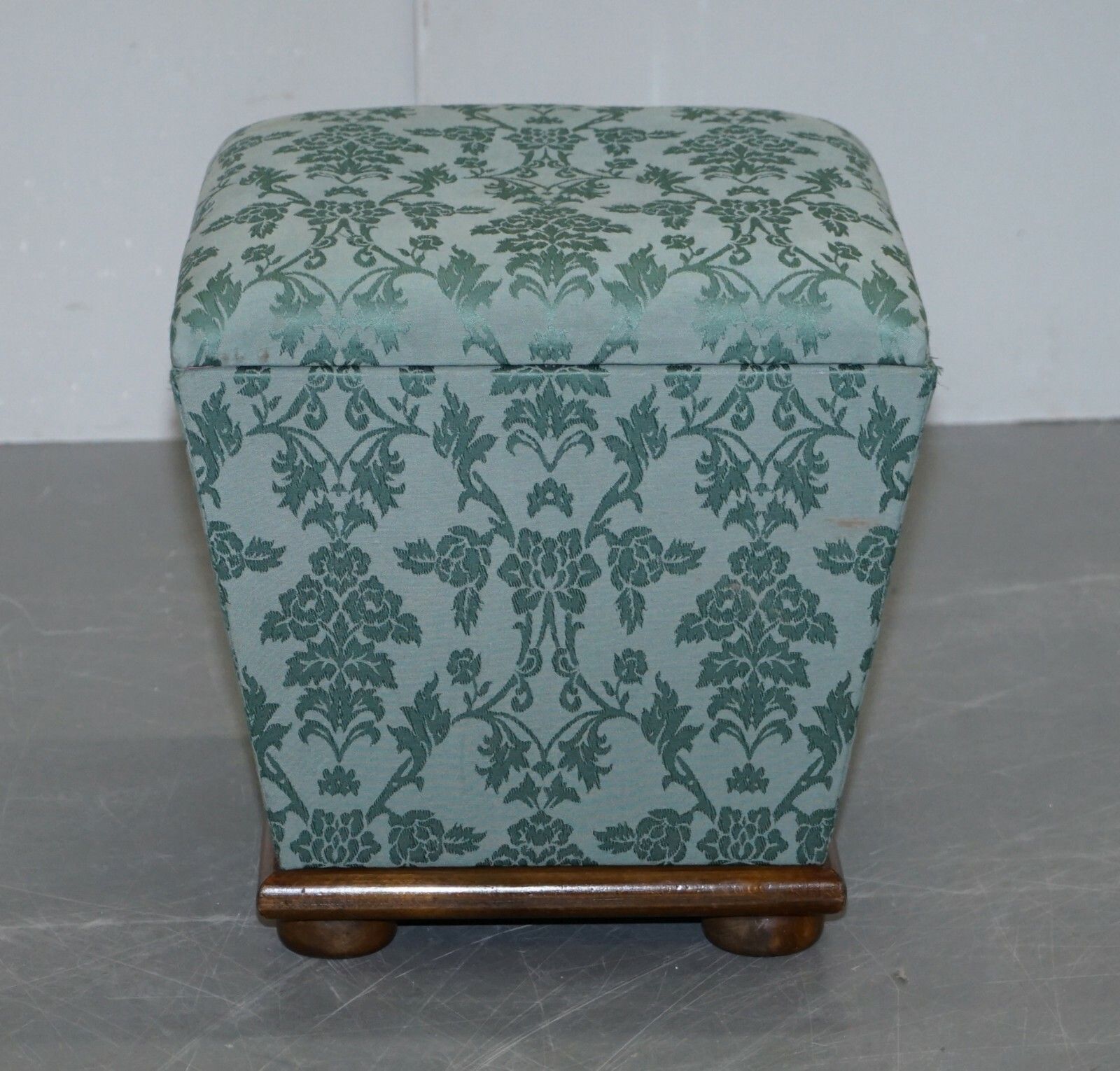 Exquisite Silk Upholstered Victorian Style Ottoman Stool Footstool With Storage photo furniture