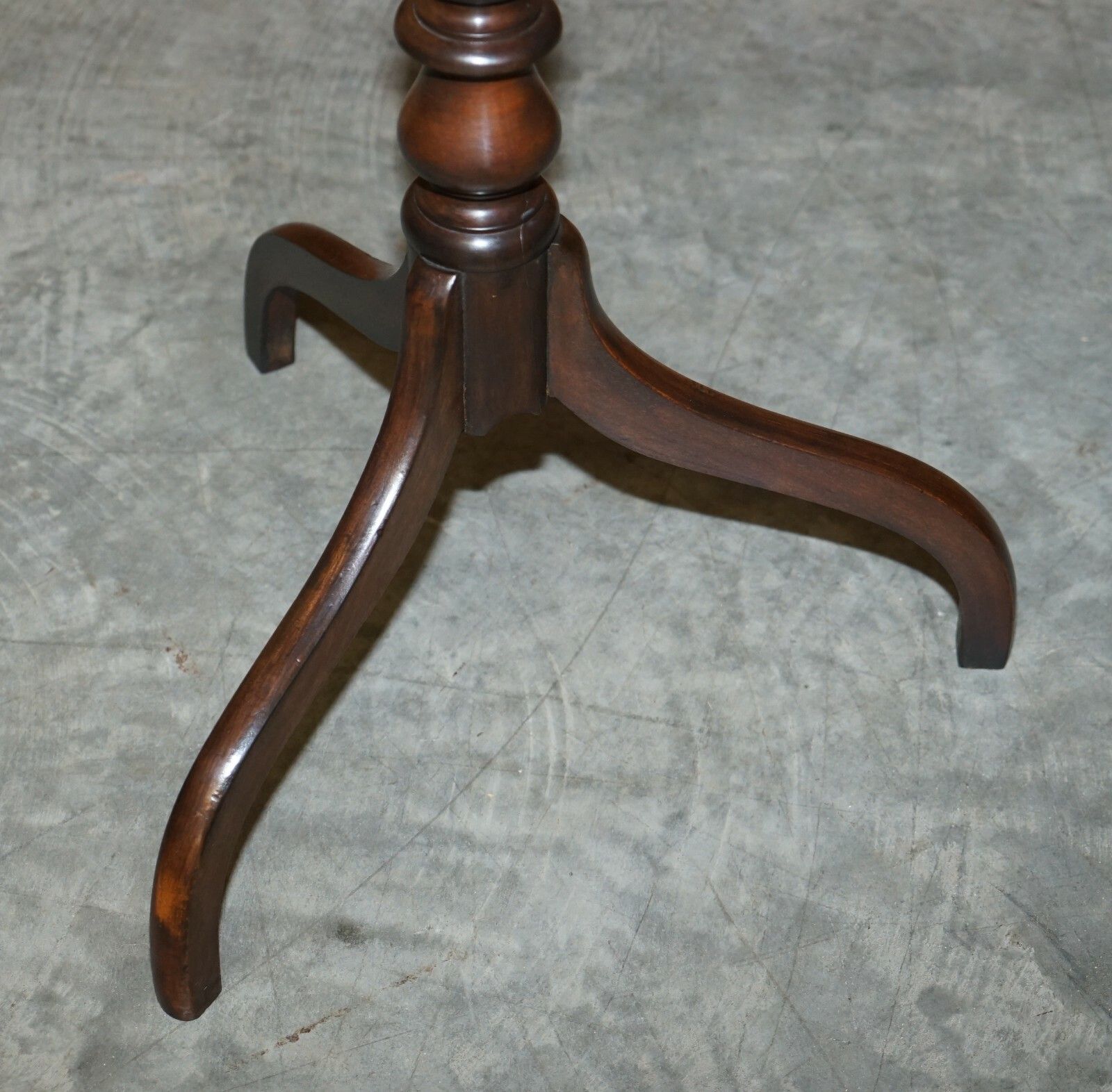Lovely Circa 1840 1860 English Mahogany Tilt Top Side Occasional Tripod Table photo 950.0