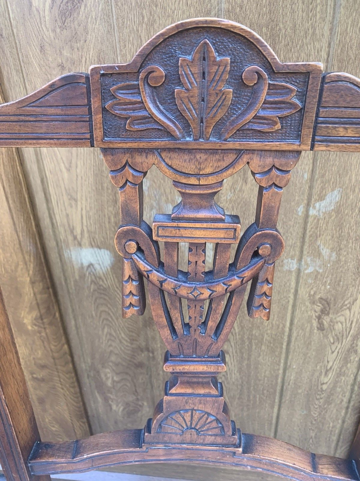 A Pretty Edwardian Walnut Bedroom Chair photo 100.0